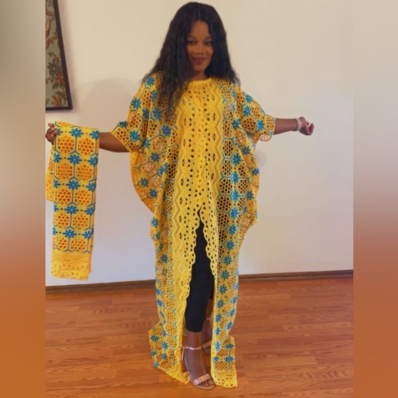 Elegant African Lace Kimono with rhinestones effect. Classy and durable. - Picture 3 of 4